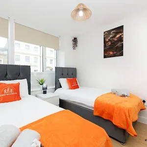  Apartment Hephaestus - The Craftsman Of Town